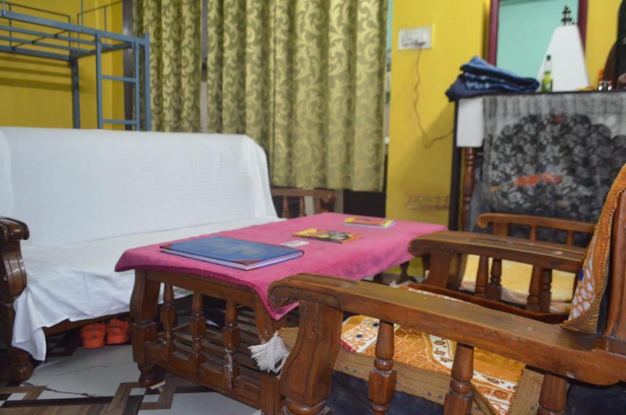 Awara Hostels & Dormitory Lucknow Dış mekan fotoğraf