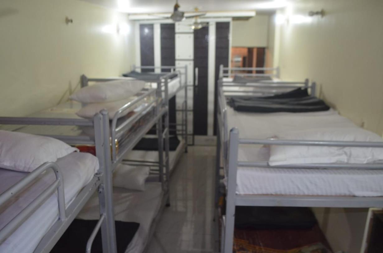 Awara Hostels & Dormitory Lucknow Dış mekan fotoğraf