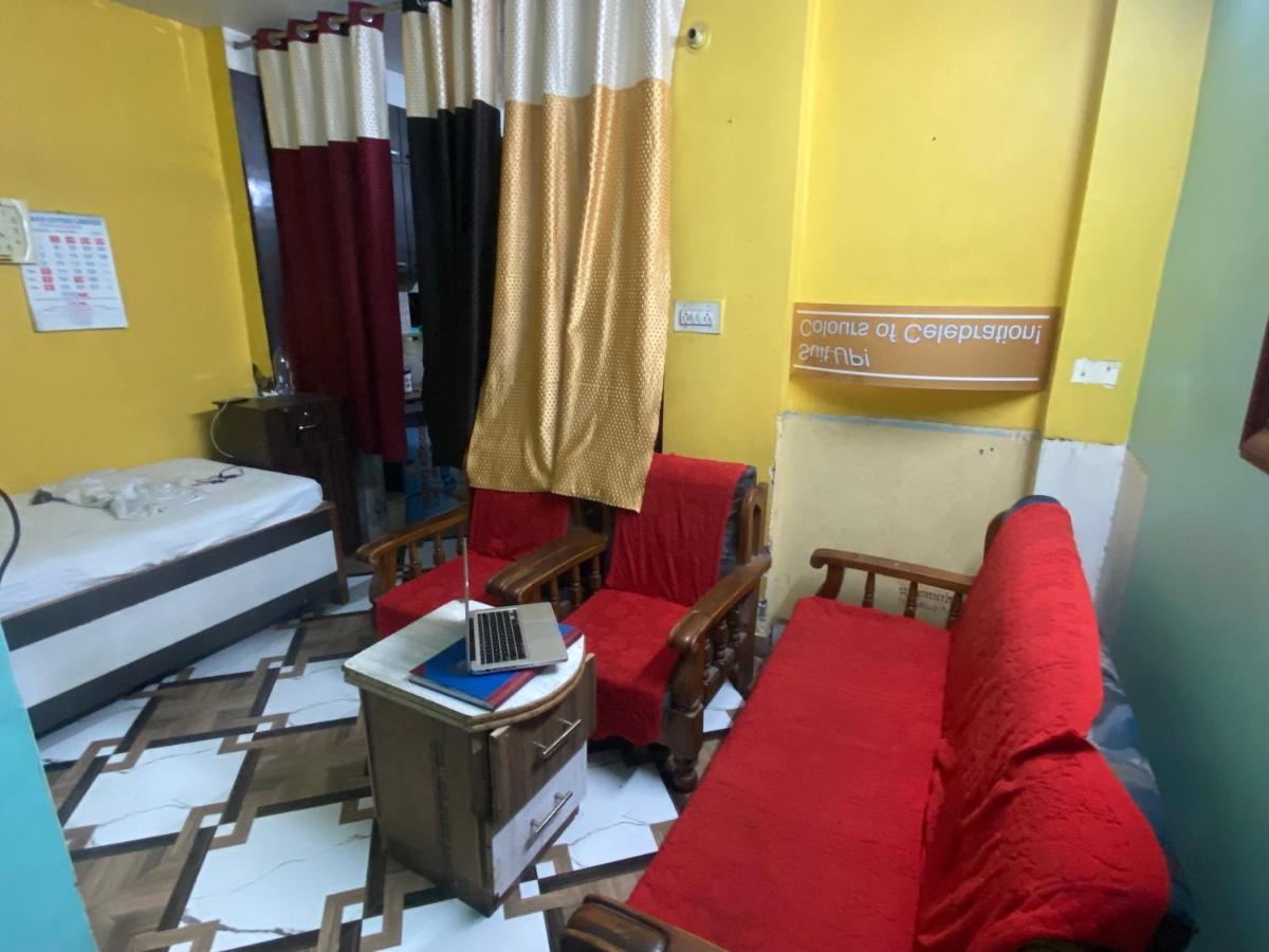 Awara Hostels & Dormitory Lucknow Dış mekan fotoğraf