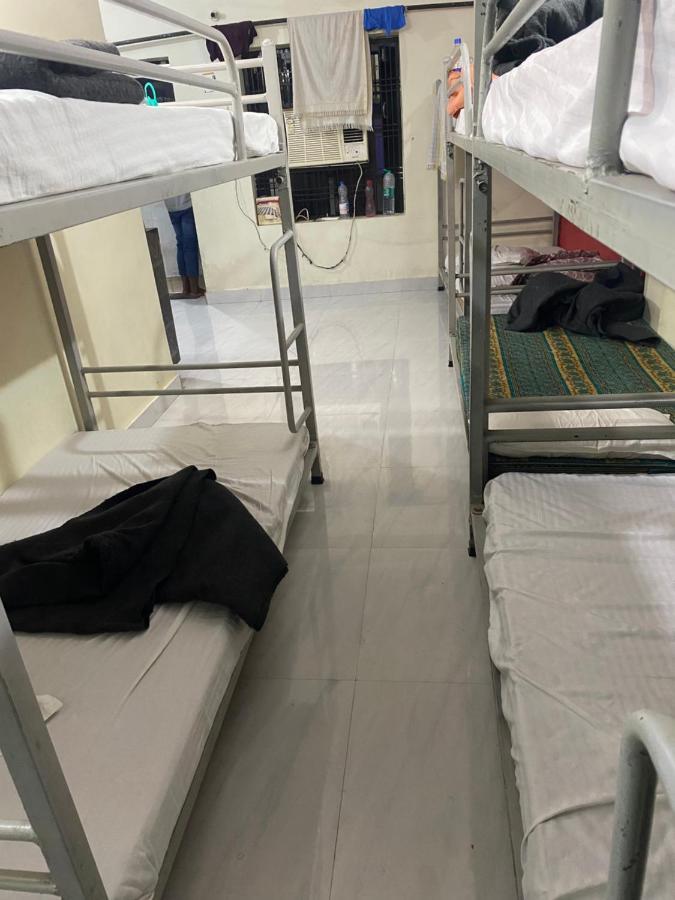 Awara Hostels & Dormitory Lucknow Dış mekan fotoğraf