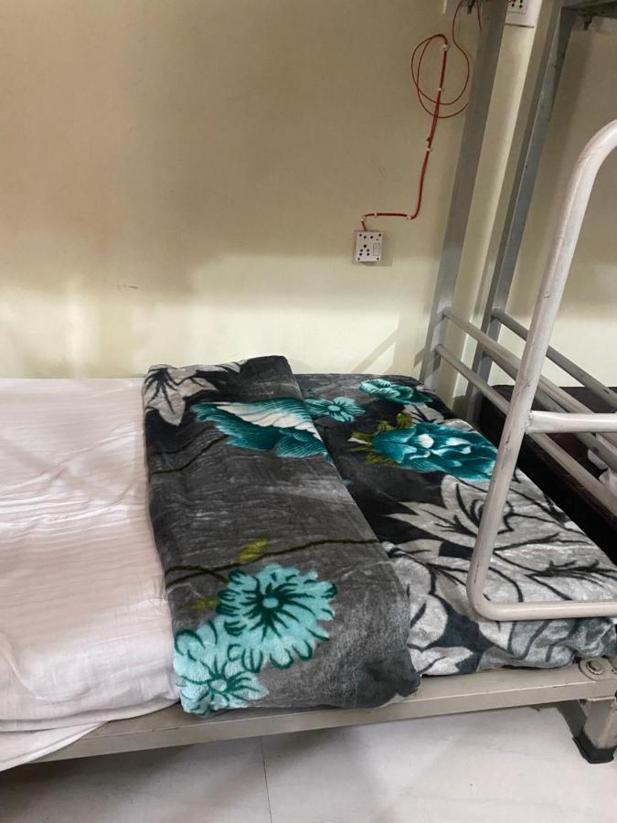 Awara Hostels & Dormitory Lucknow Dış mekan fotoğraf